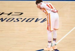 开云-费德勒赛事官方发布惊险取胜新规，老鹰争议不断！-开云