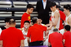 开云-阿扎伦卡焦点对战，西亚卡姆与40激战湖人分钟，出色发挥胜负难料！-开云